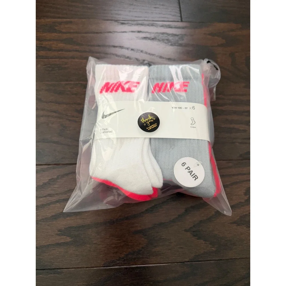 Nike kids crew